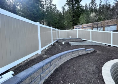 A vinyl decking solution that enhanced residential outdoor space in Edmonton.